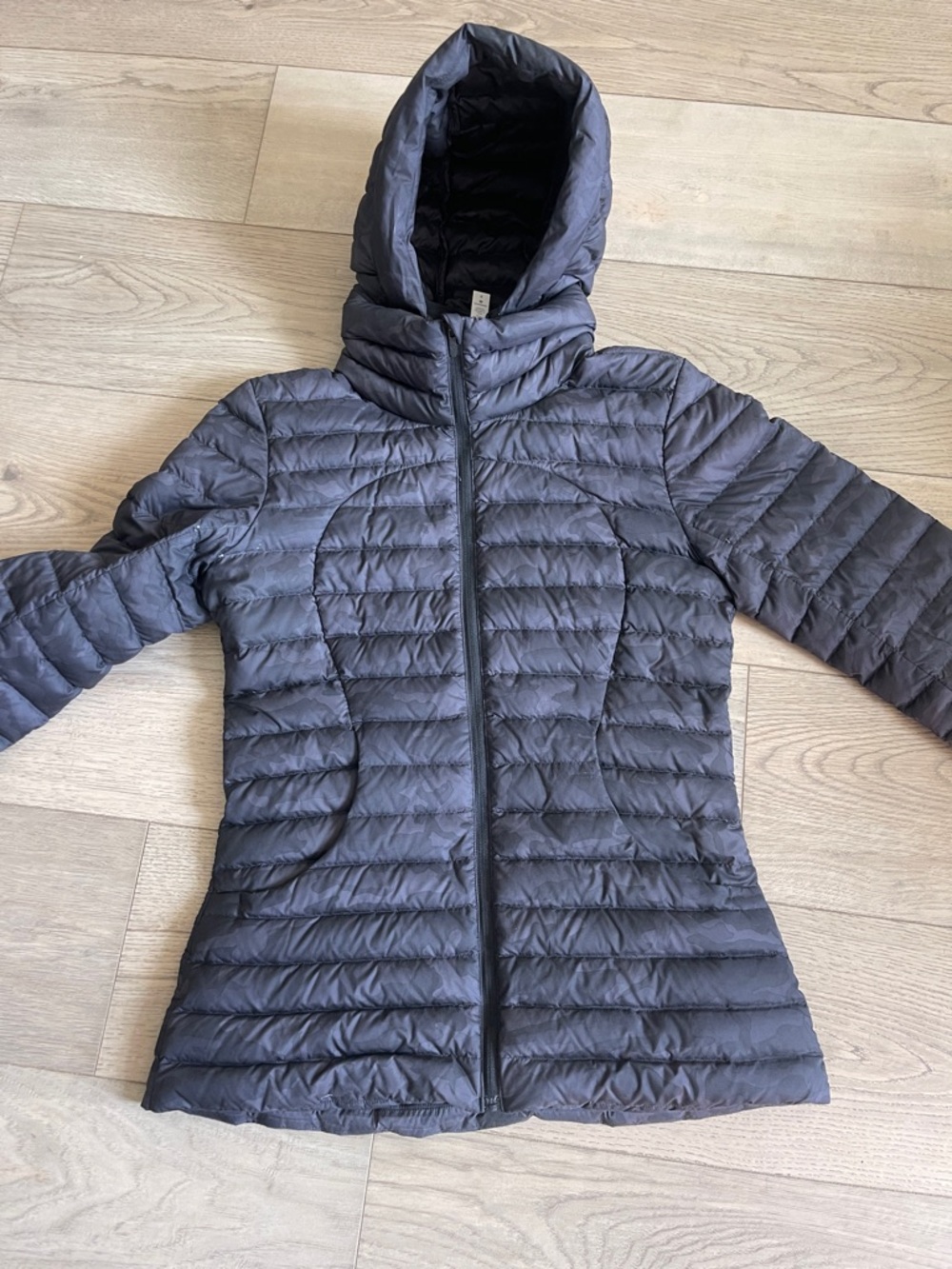 lululemon athletica Women's Hooded Quilted Puffer Jacket - Charcoal Gray